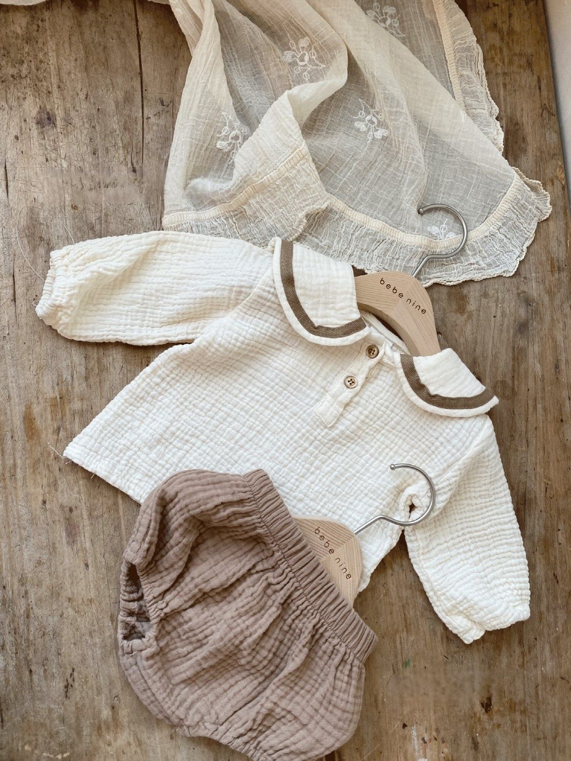 Ensemble beige bébé fille